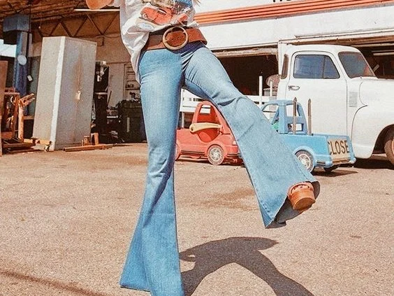 Ahh, the 70'sbell bottom jeans!!