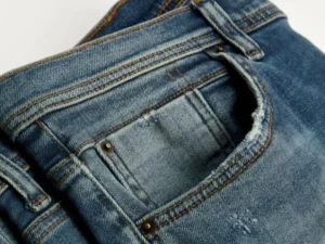 Cuidado y mantenimiento de los jeans desgastados