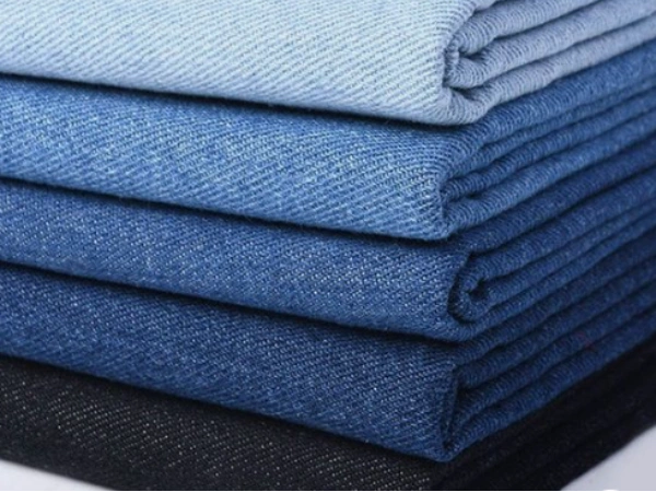 Explore the pros and cons of 8 types of denim fabrics